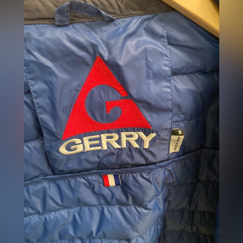 Gerry lightweight puffy coat with inside pockets, size small - Picture 5 of 12